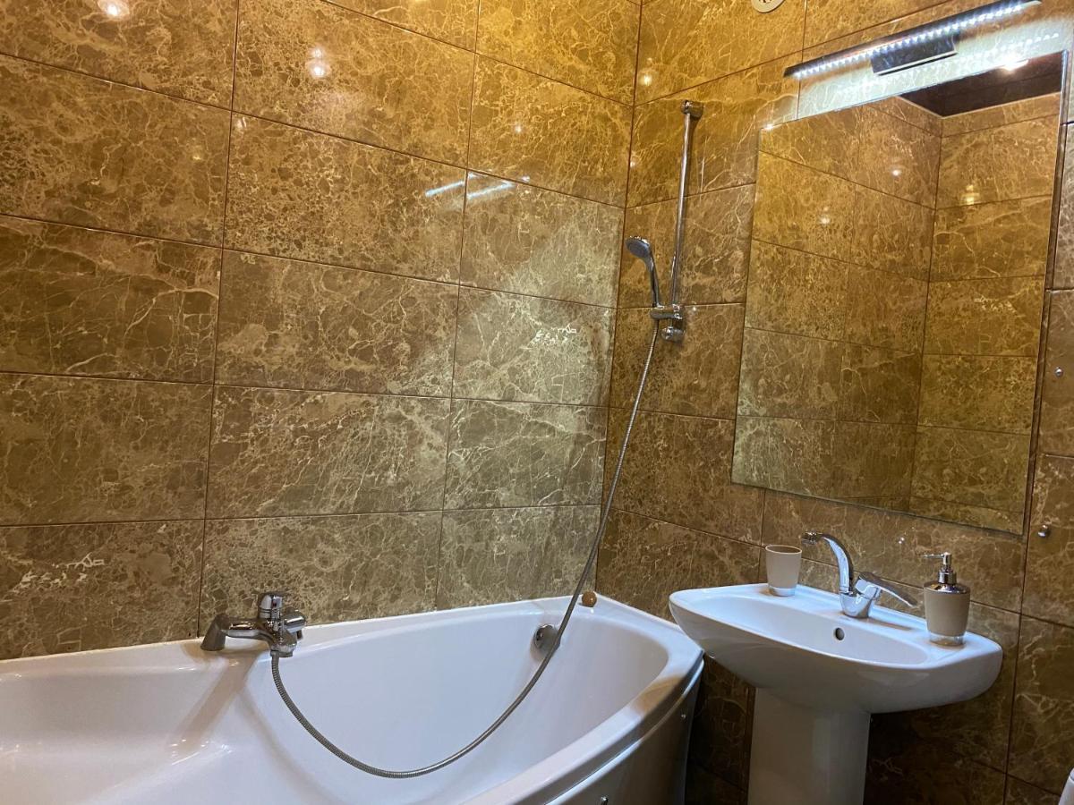 New Apartments With Panoramic Views On Avenue Nauky Kharkiv Bagian luar foto