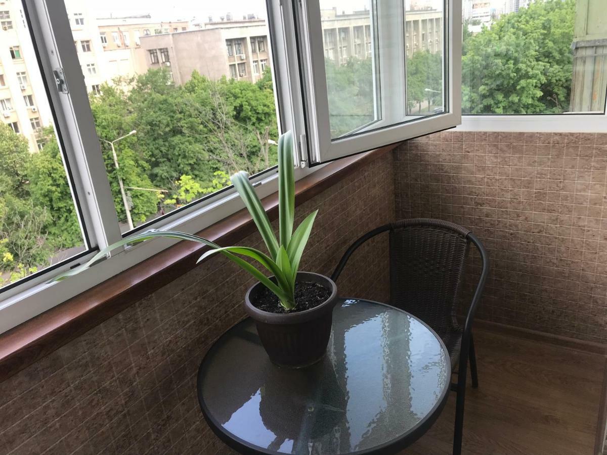 New Apartments With Panoramic Views On Avenue Nauky Kharkiv Bagian luar foto